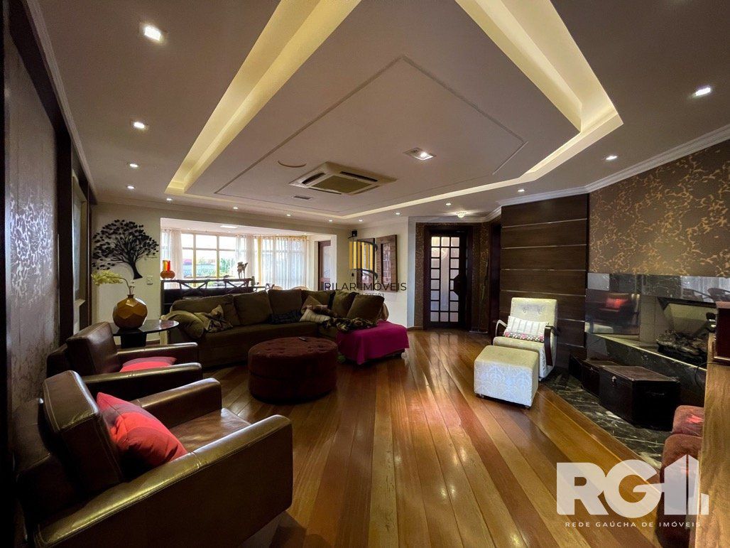 Apartamento com fino acabamento. edifício com elevador panorâmico com 1 apartamento por andar , com fácil acesso a BR116.