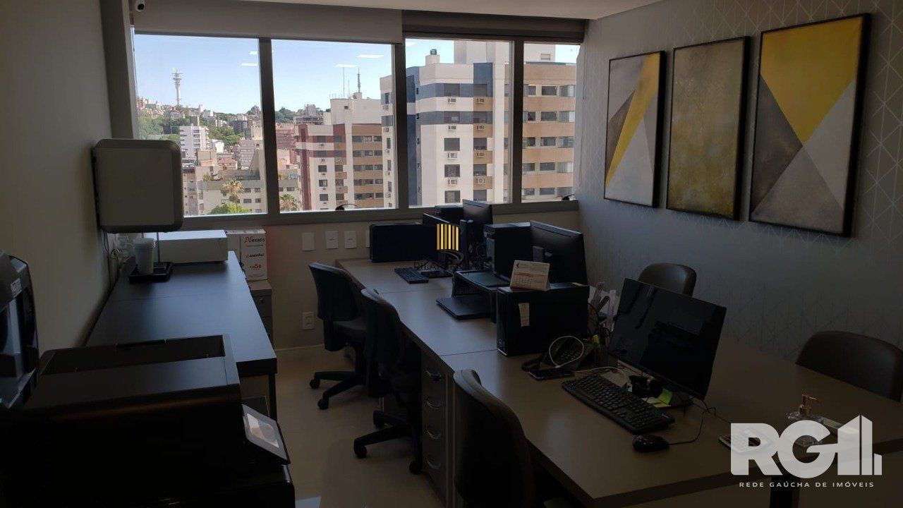 SALA COMERCIAL NA AV. GETÚLIO VARGAS.