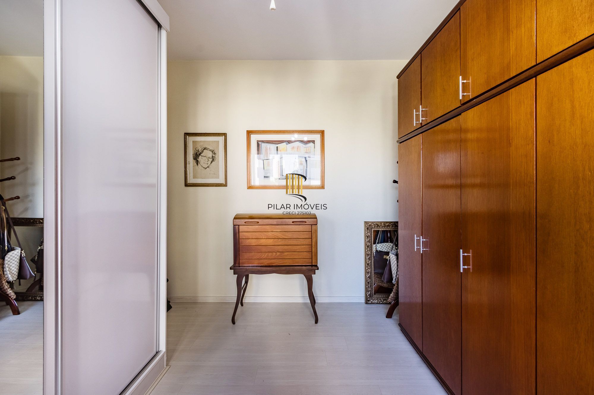Oportunidade única: Apartamento com dois dormitórios e vaga de garagem à venda no coração do Bairro Higienópolis!