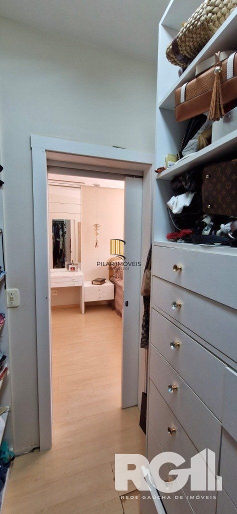 Sobrado com três dormitórios no Condoínio Residência Jardim Verde Ipanema.