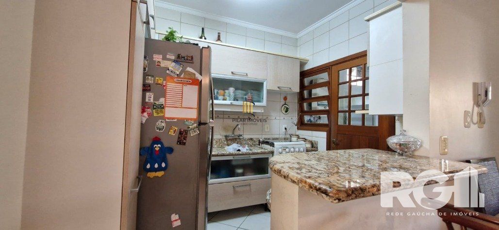 Sobrado com três dormitórios no Condoínio Residência Jardim Verde Ipanema.