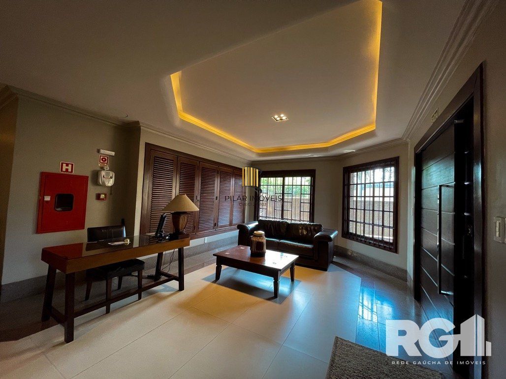 Apartamento com fino acabamento. edifício com elevador panorâmico com 1 apartamento por andar , com fácil acesso a BR116.