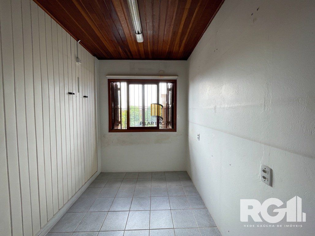 Casa 4 dormitórios no bairro Santo Antônio