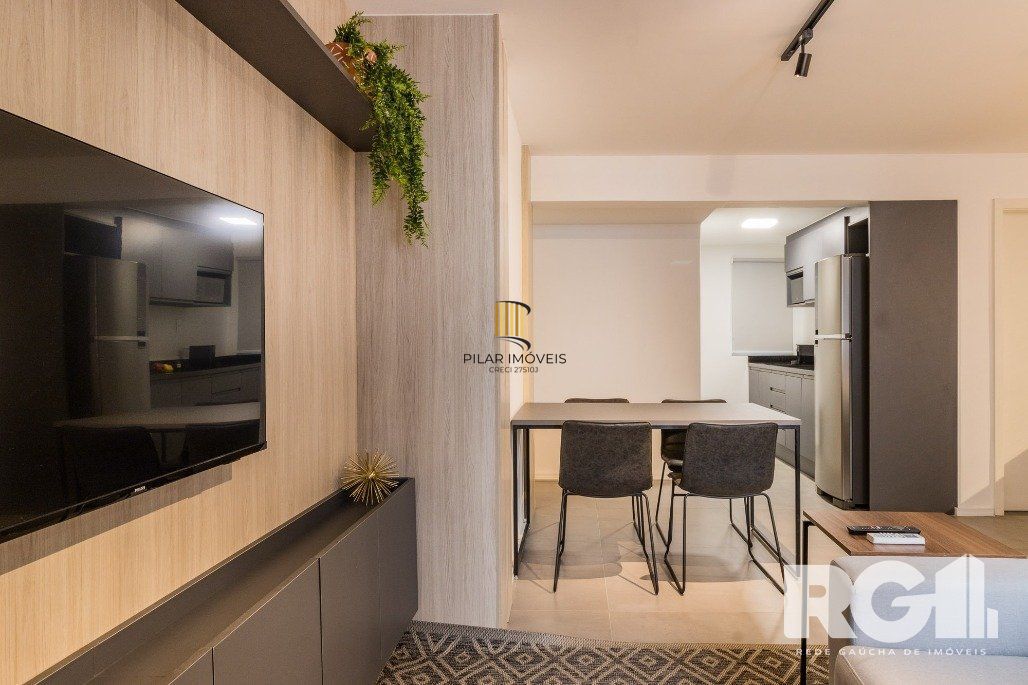 Studio com localização no Centro Histórico de Porto Alegre, uma das ruas mais charmosas e antigas de Porto Alegre.