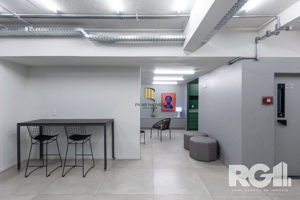 Studio com localização no Centro Histórico de Porto Alegre, uma das ruas mais charmosas e antigas de Porto Alegre,.