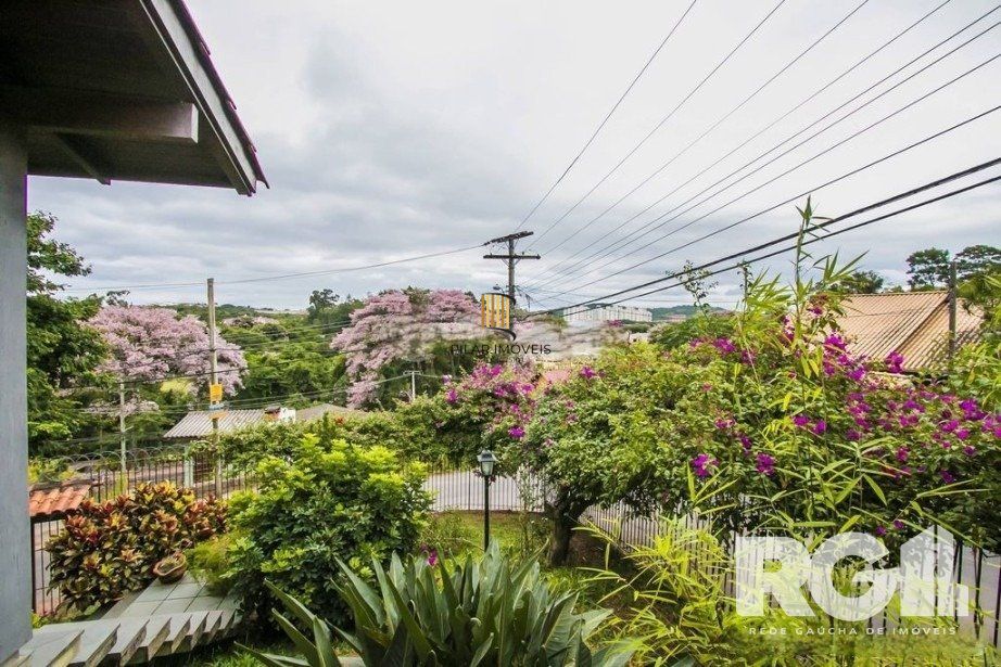 Linda Casa com cinco dormitórios na Vila Nova