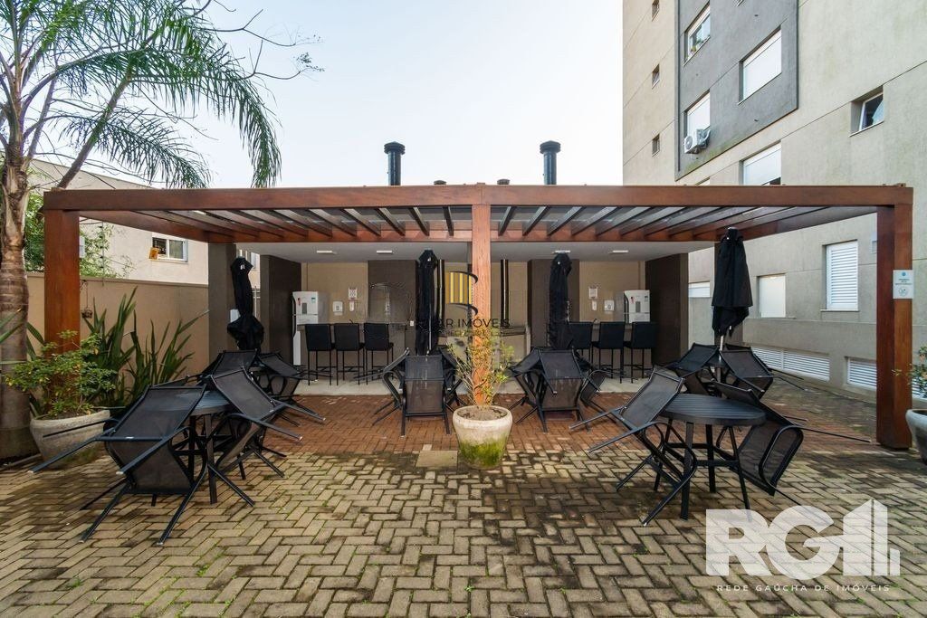 APTO. DE 2 DORMITÓRIOS NO JARDIM CARVALHO.