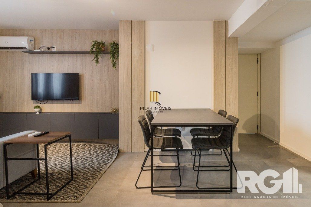 Studio com localização no Centro Histórico de Porto Alegre, uma das ruas mais charmosas e antigas de Porto Alegre.