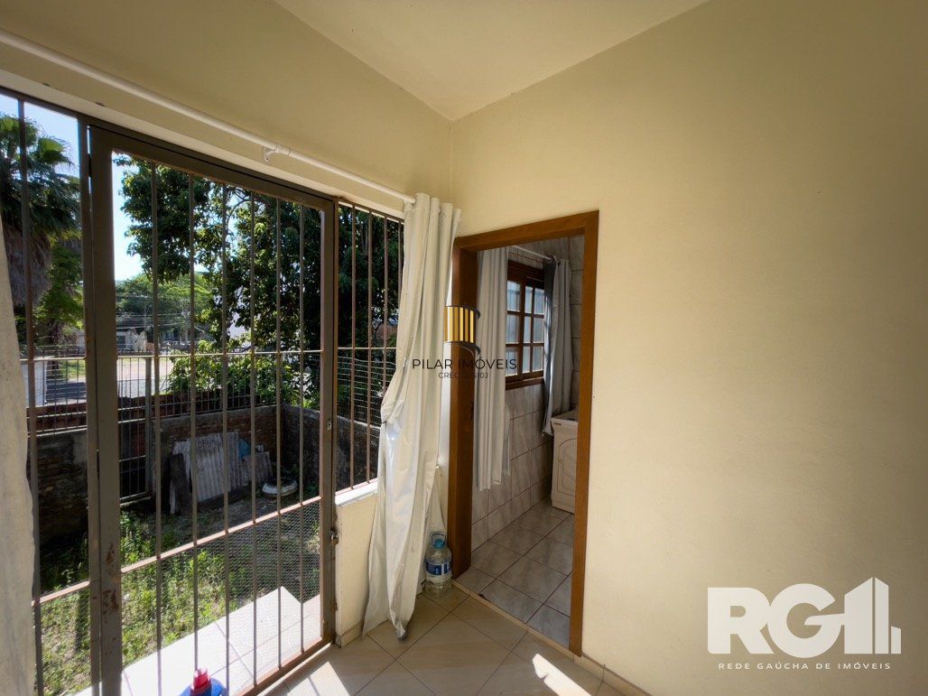 Casa 4 dormitórios na Azenha.
