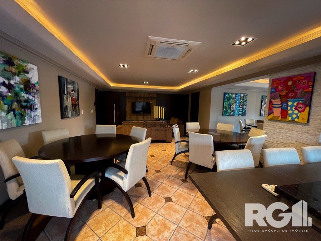 Apartamento com fino acabamento. edifício com elevador panorâmico com 1 apartamento por andar , com fácil acesso a BR116.