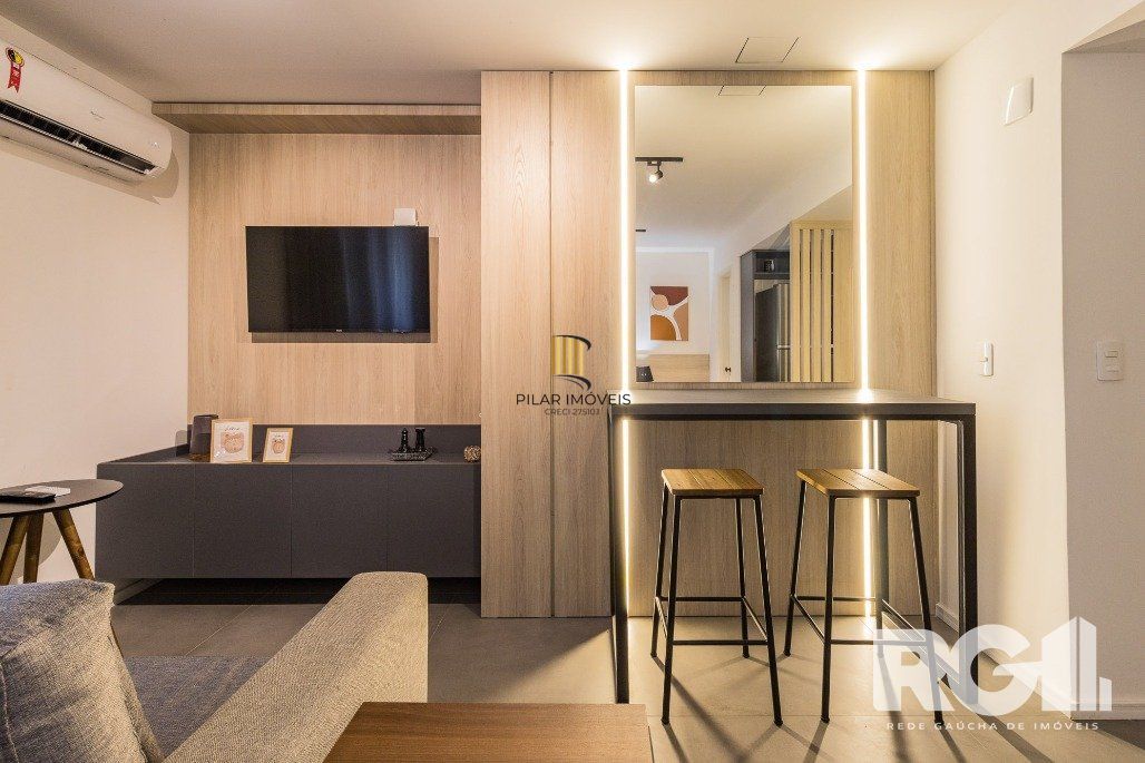 Imóvel em excelente localização no Centro de Porto Alegre, sendo uma opção ideal de moradia ou para investimento. Um novo conceito de viver.