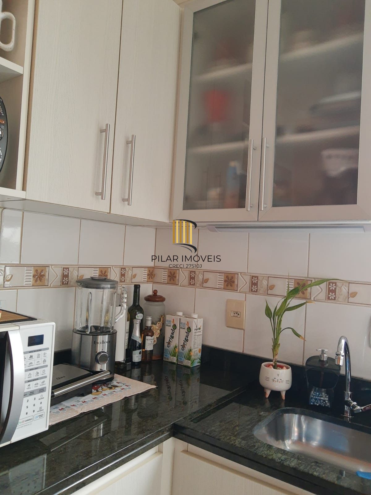 APARTAMENTO COM SUITE NO CONDOMÍNIO EDIFÍCIO MARQUES DE OLINDA