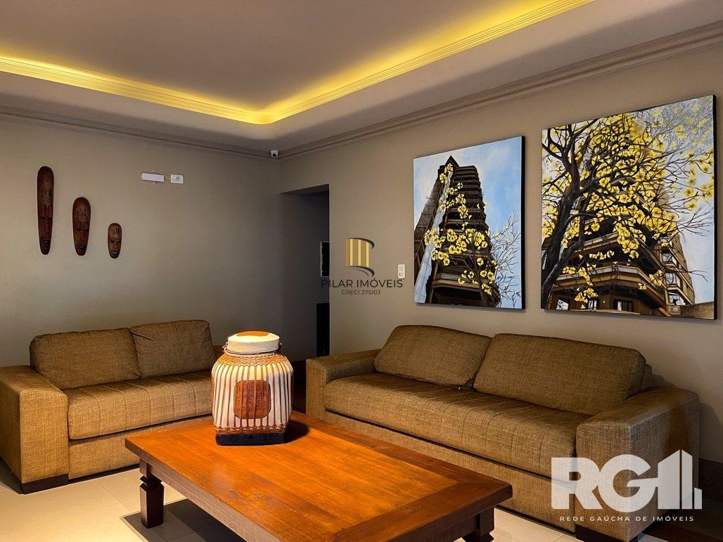 Apartamento com fino acabamento. edifício com elevador panorâmico com 1 apartamento por andar , com fácil acesso a BR116.