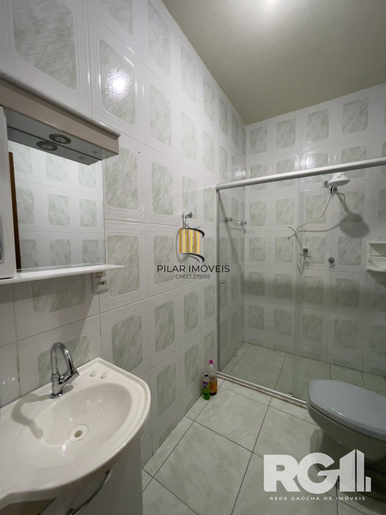 Casa 4 dormitórios na Azenha.