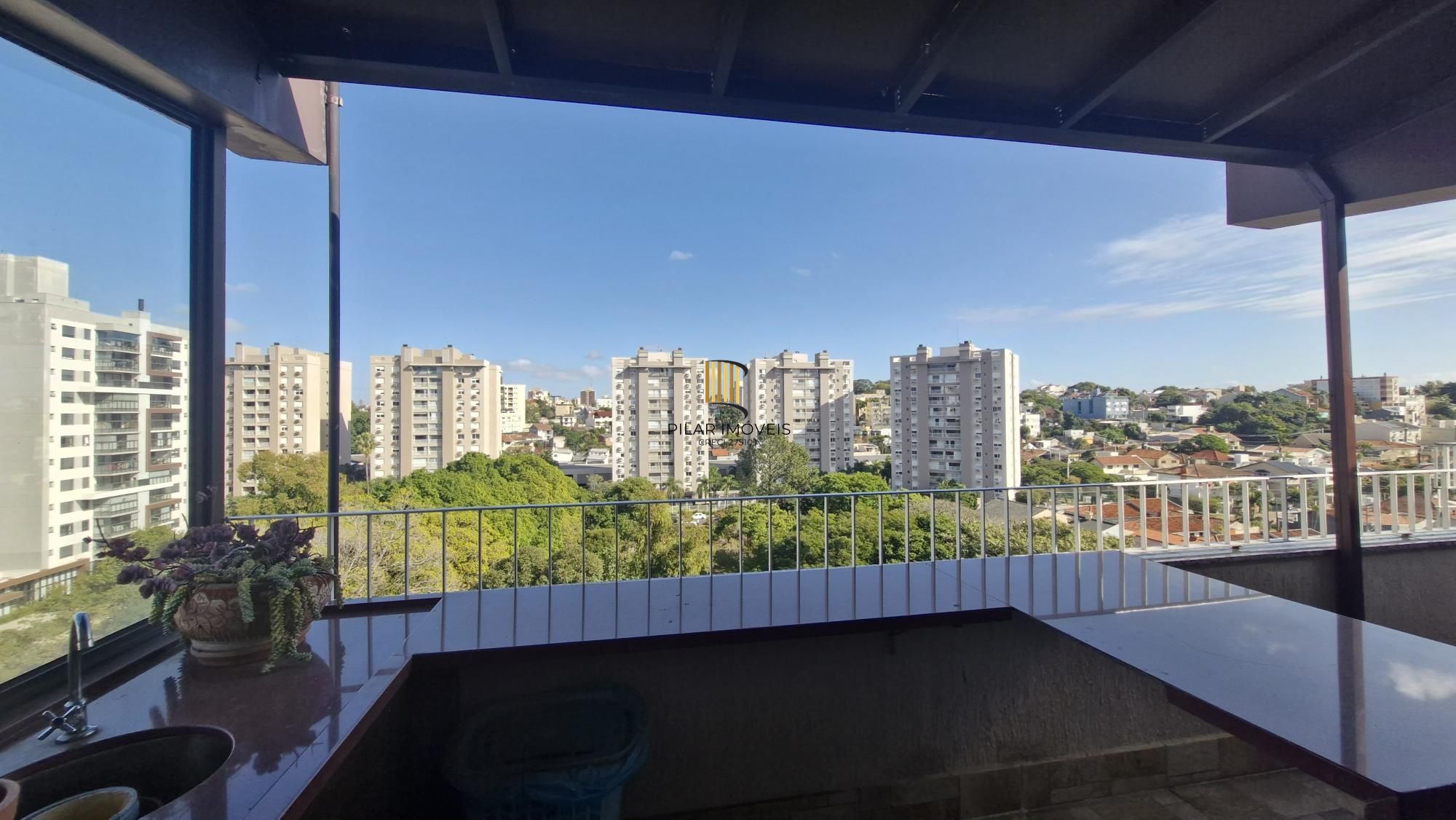 Cobertura horizontal no lugar mais nobre do Lindoia