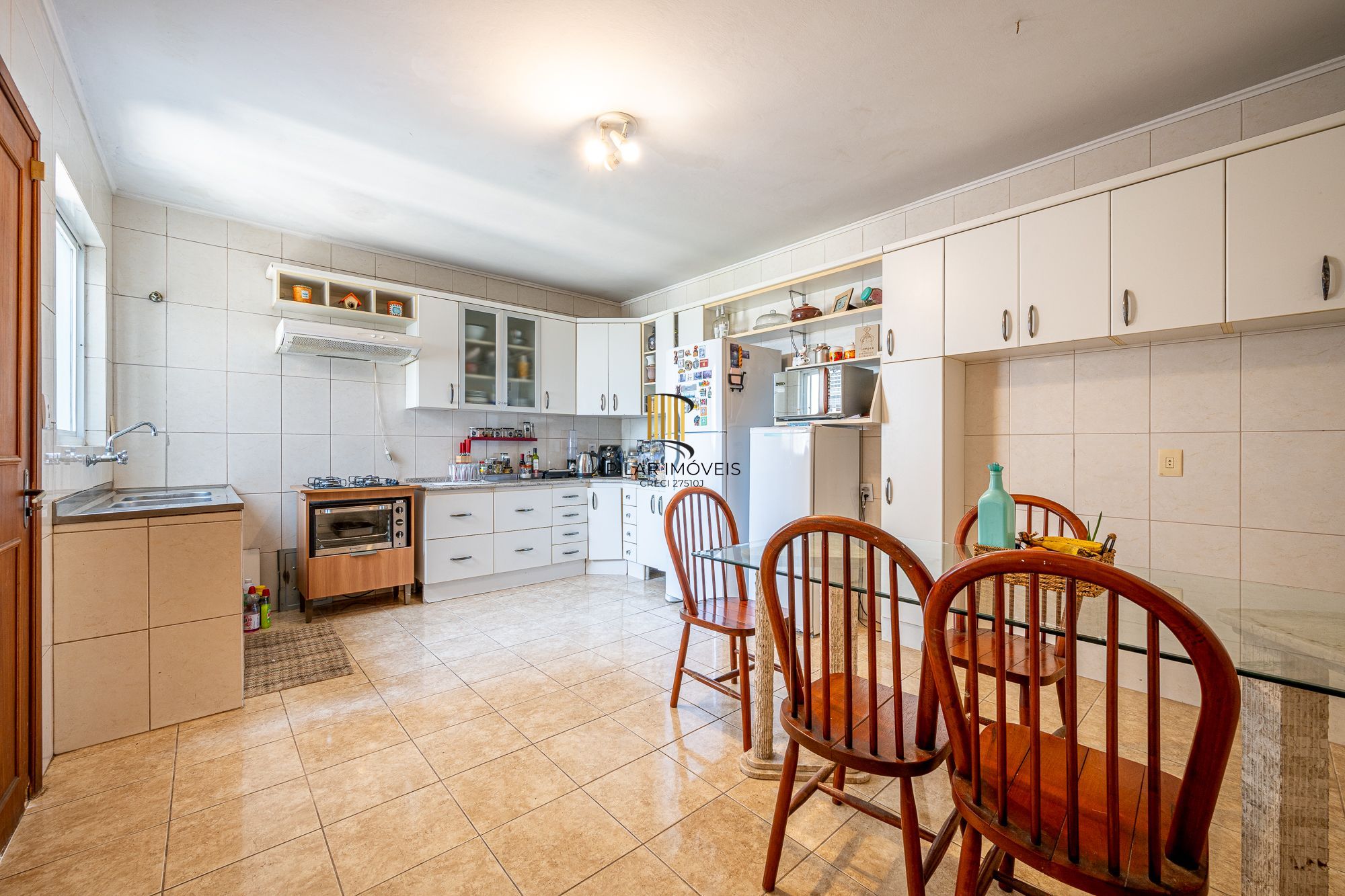 Casa 3 dormitórios no bairro Medianeira