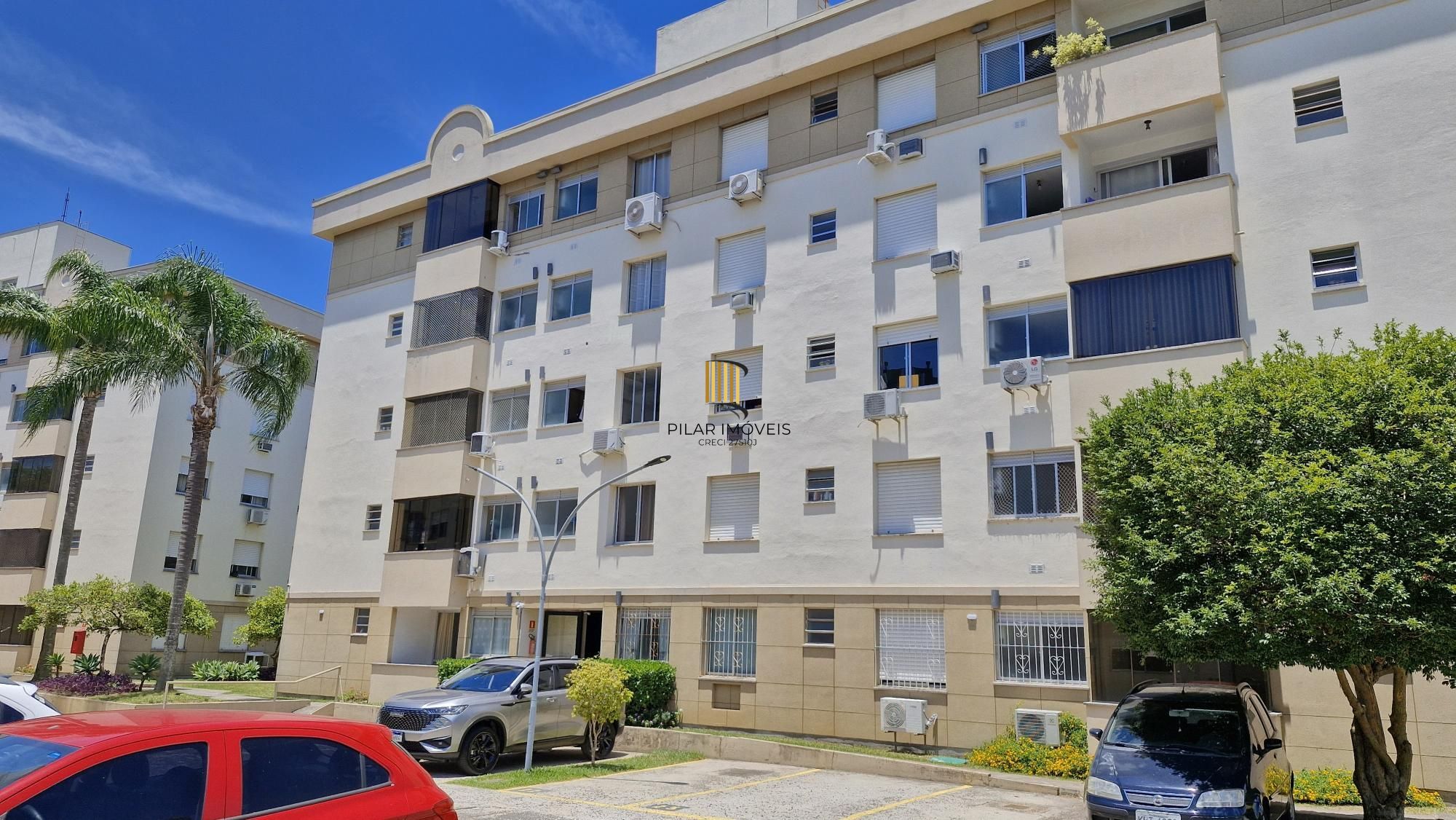 Excelente Apartamento de dois Dormitórios perto do Bourbon Aparício Borges.