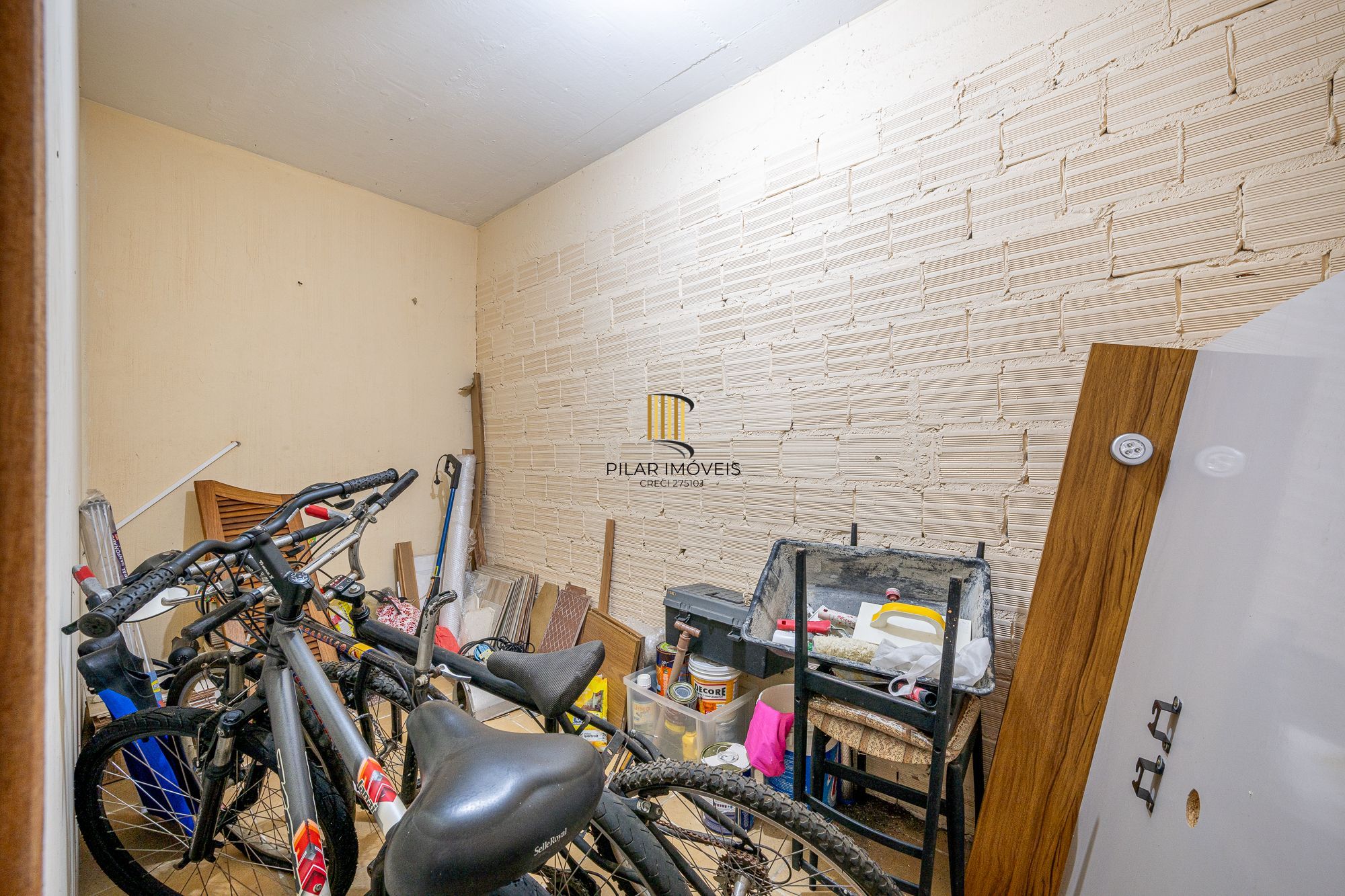 Casa 3 dormitórios no bairro Medianeira