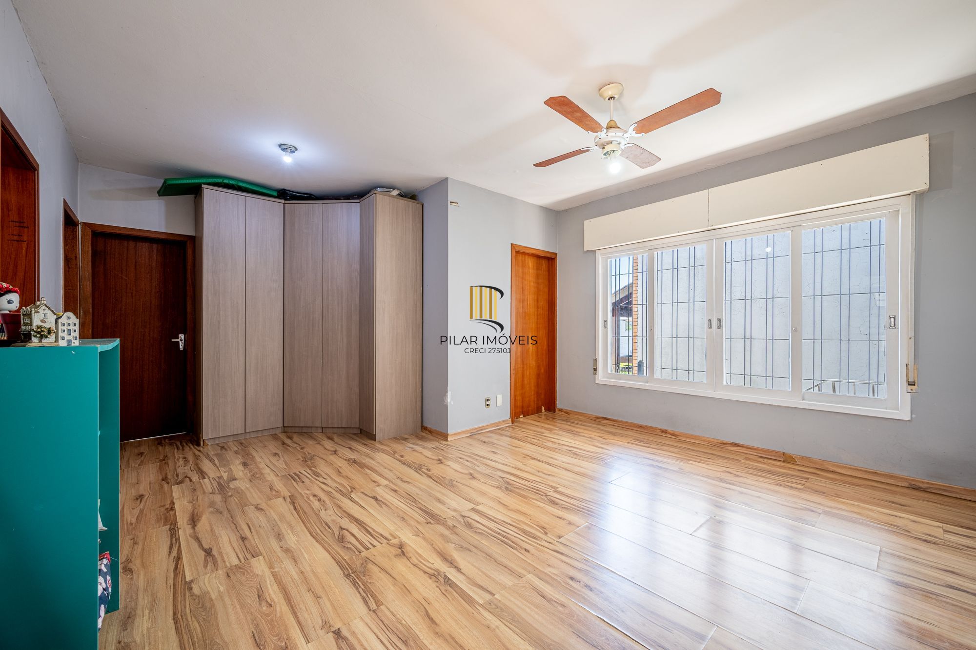 Casa 3 dormitórios no bairro Medianeira