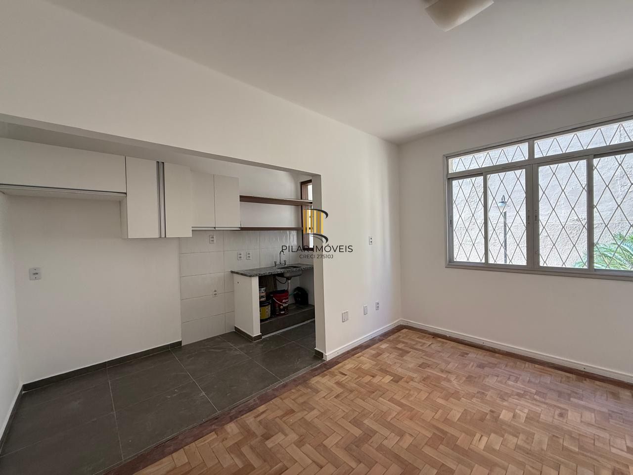 Apartamento com ótima localização no bairro Menino Deus