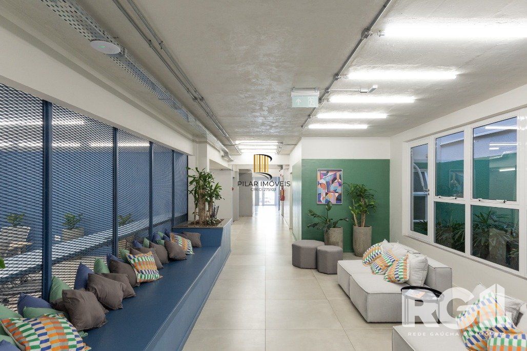 Studio com localização no Centro Histórico de Porto Alegre, uma das ruas mais charmosas e antigas de Porto Alegre,.
