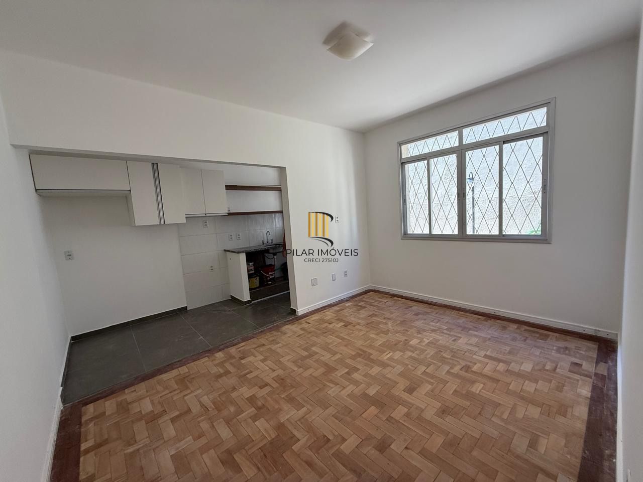 Apartamento com ótima localização no bairro Menino Deus