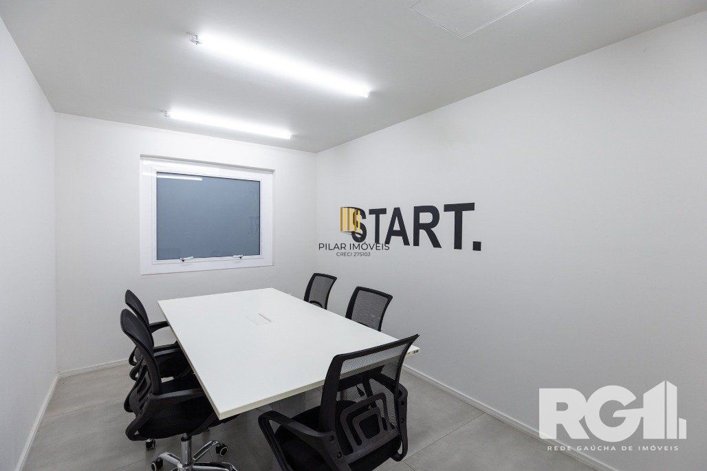 Studio com localização no Centro Histórico de Porto Alegre, uma das ruas mais charmosas e antigas de Porto Alegre,.