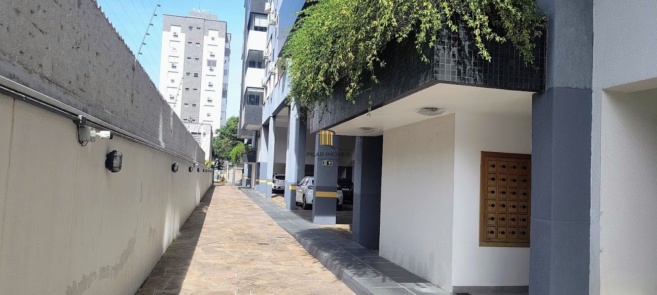 Apartamento 02 dormitórios no Menino Deus