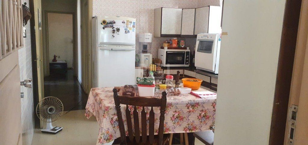 Casa 3 dormitórios no bairro Passo da Areia