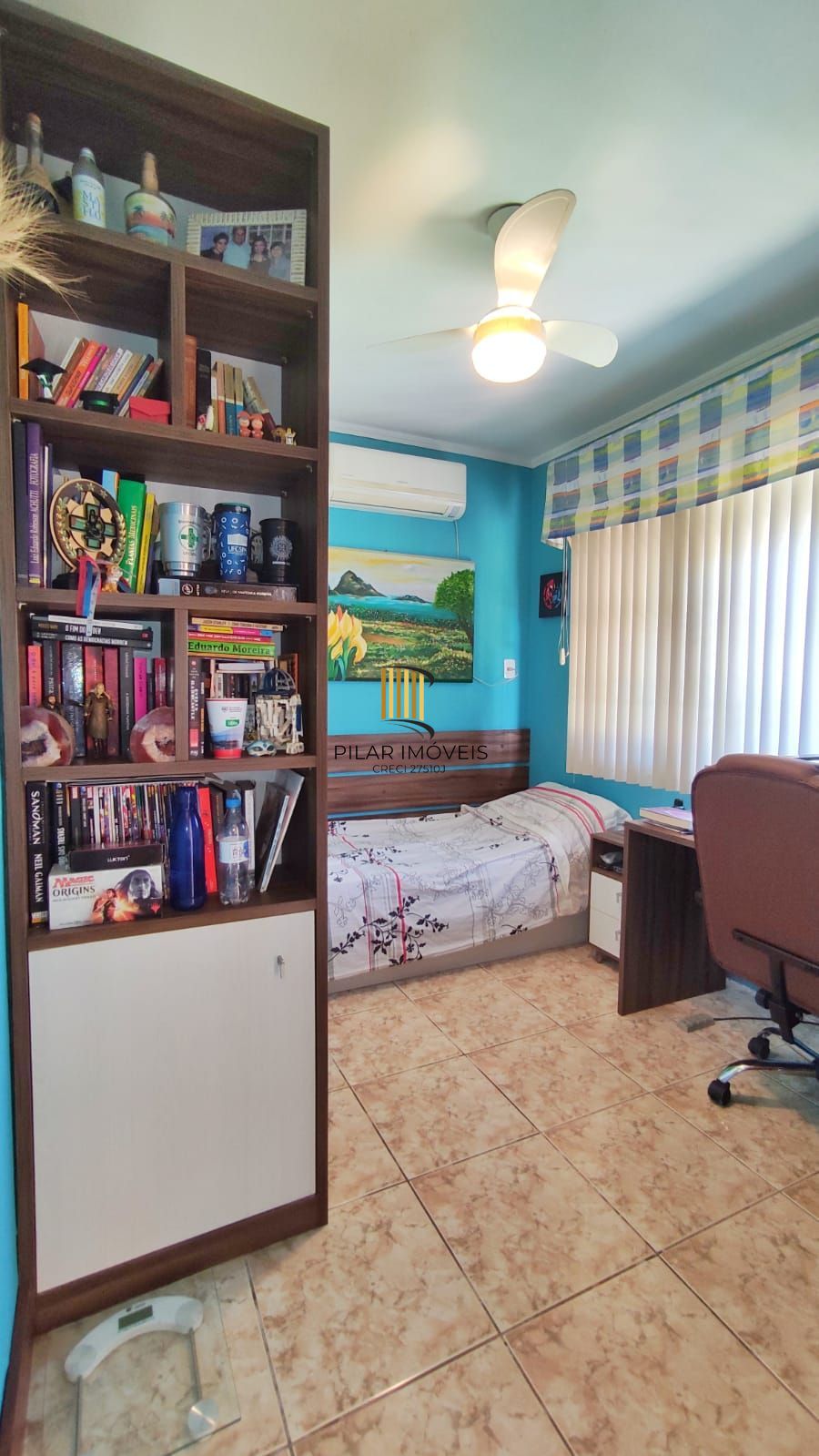 Casa com 4 Quartos e 2 banheiros e  2 Suites à Venda, 153 m² por R$ 990.000