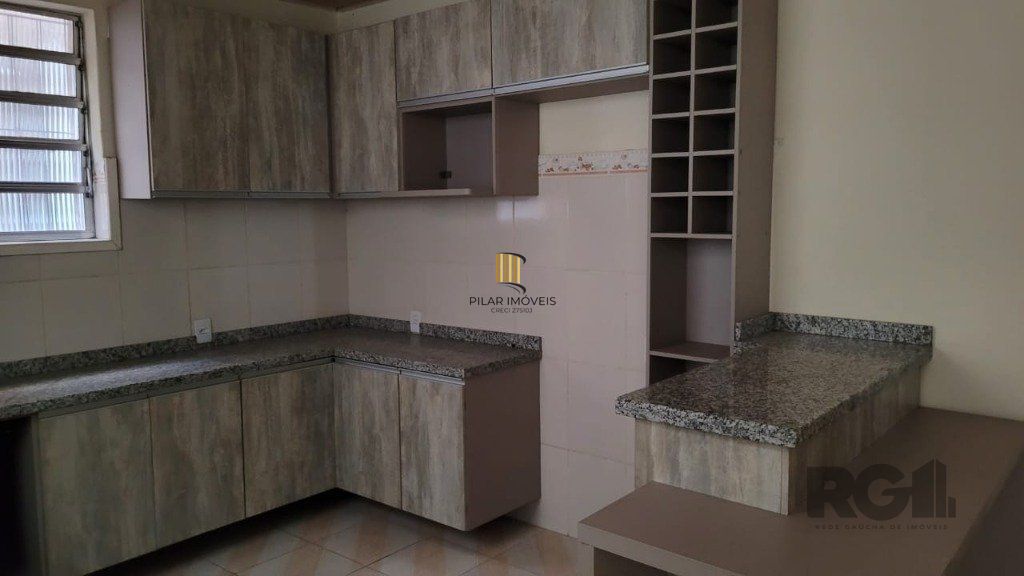 Schumacher loca apt° térreo com terraço, 2 quartos, cozinha semi-mob,  churrasqueira no garden