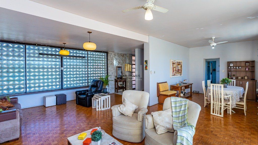 Casa 5 dormitórios no bairro Santa Tereza
