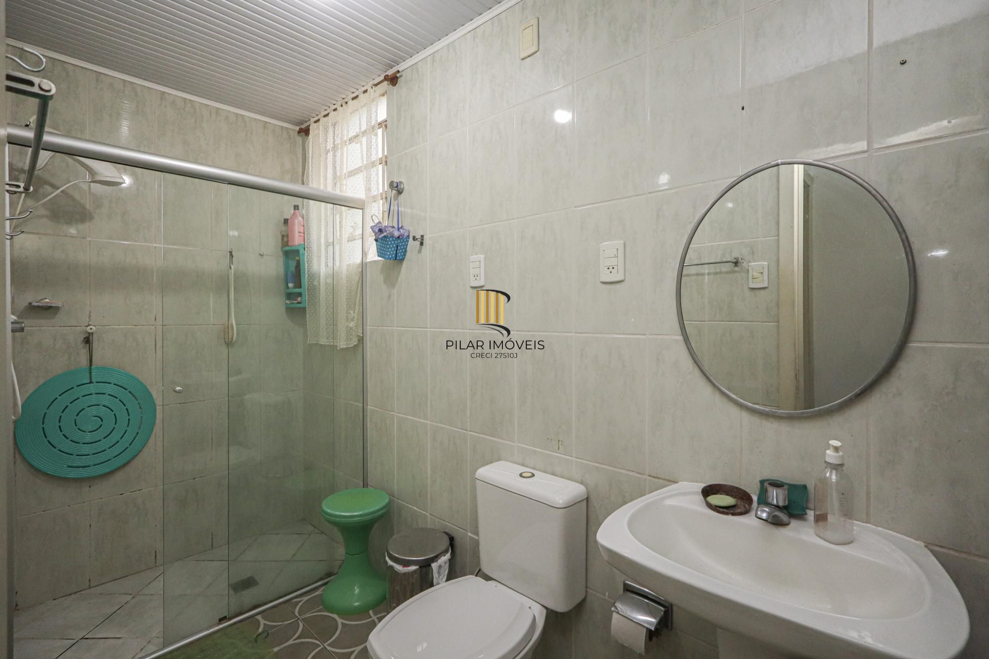 Apartamento 03 dormitórios de frente na Cristóvão Colombo em Porto Alegre