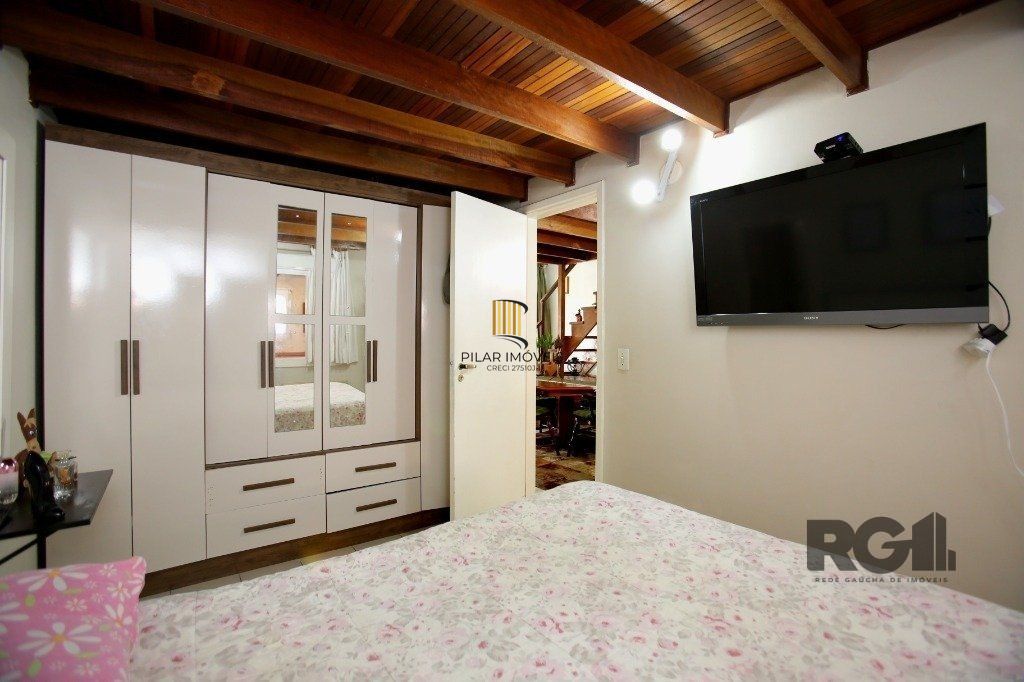 Casa para Venda - 70m², 3 dormitórios, 2 vagas - Jardim Leopoldina