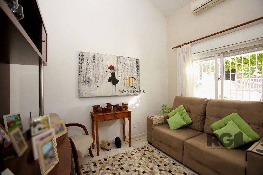 Casa para Venda - 70m², 3 dormitórios, 2 vagas - Jardim Leopoldina