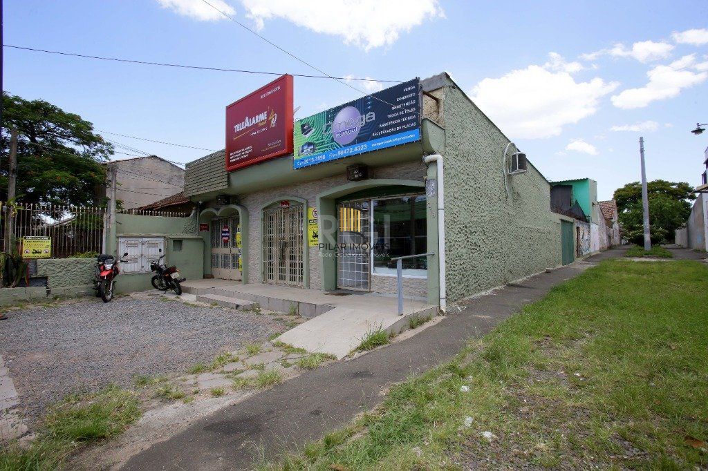 Casa para Venda - 350m², 3 dormitórios, 3 vagas - Passo da Areia