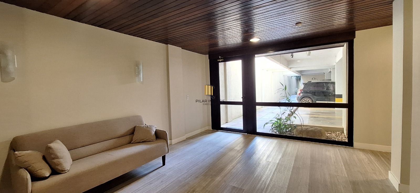 Apartamento 01 dormitório com garagem no Mont Serrat