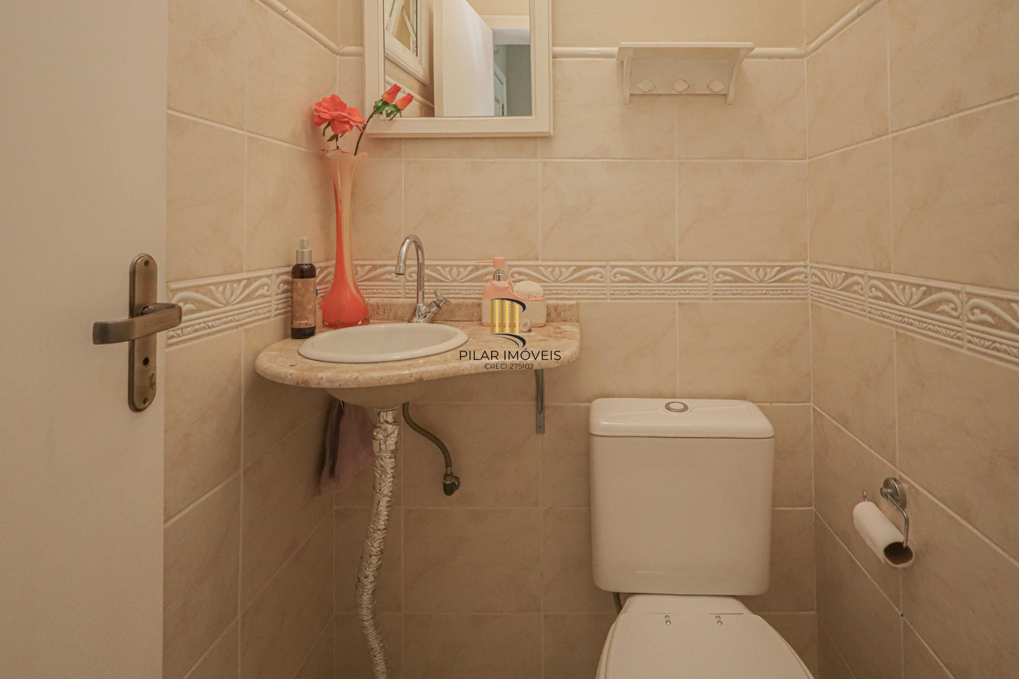 Residência de luxo ! Impecável.. 04 dormitórios , piscina / estuda dação