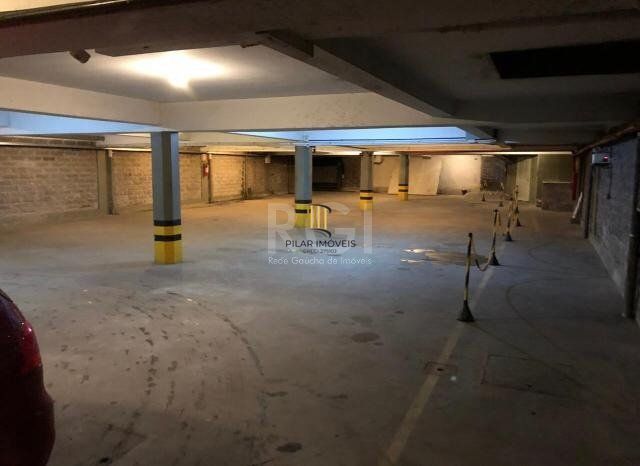 Prédio à Venda - 1650m², 18 vagas - Menino Deus