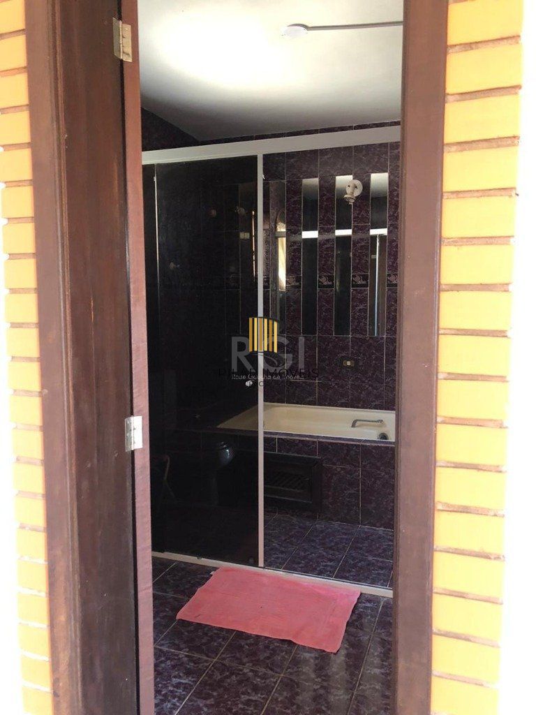 Casa para Venda - 326m², 3 dormitórios, sendo 2 suites, 4 vagas - Parque dos Maias