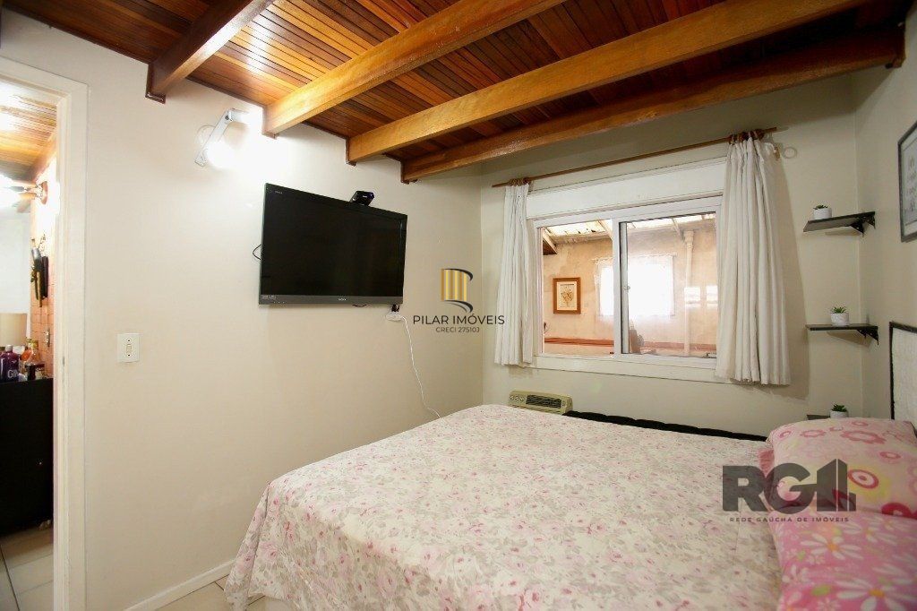 Casa para Venda - 70m², 3 dormitórios, 2 vagas - Jardim Leopoldina