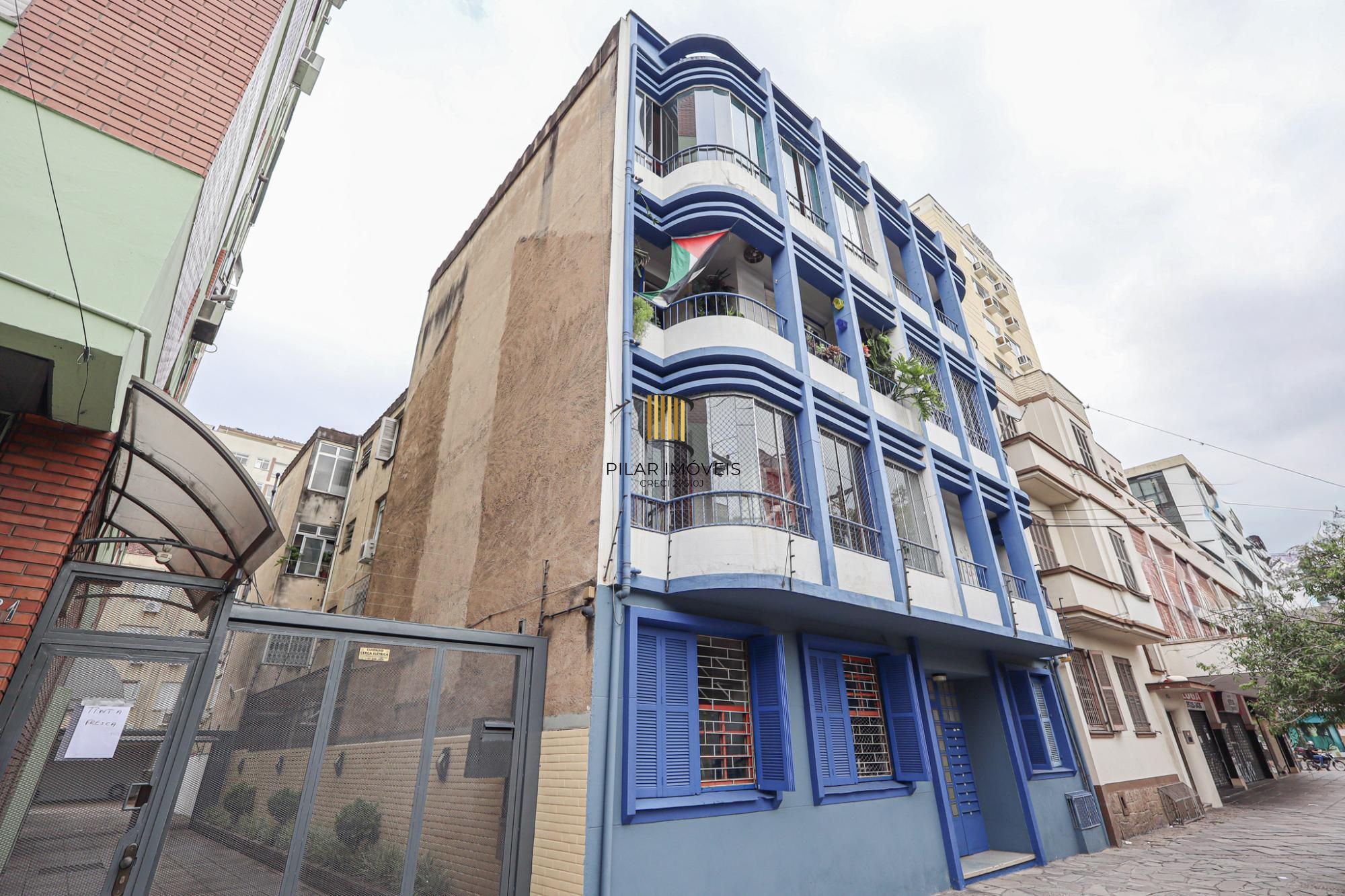 Apartamento 03 dormitórios de frente na Cristóvão Colombo em Porto Alegre