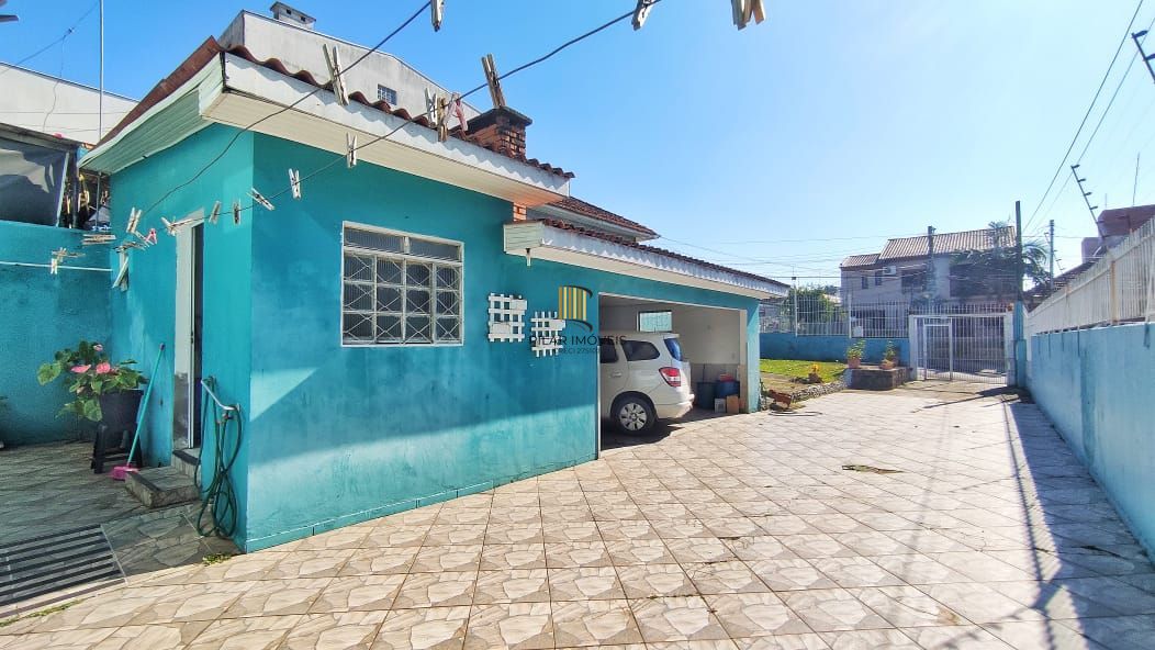 Casa com 170m², 3 dorm. no bairro Jardim Itu Sabará em Porto Alegre