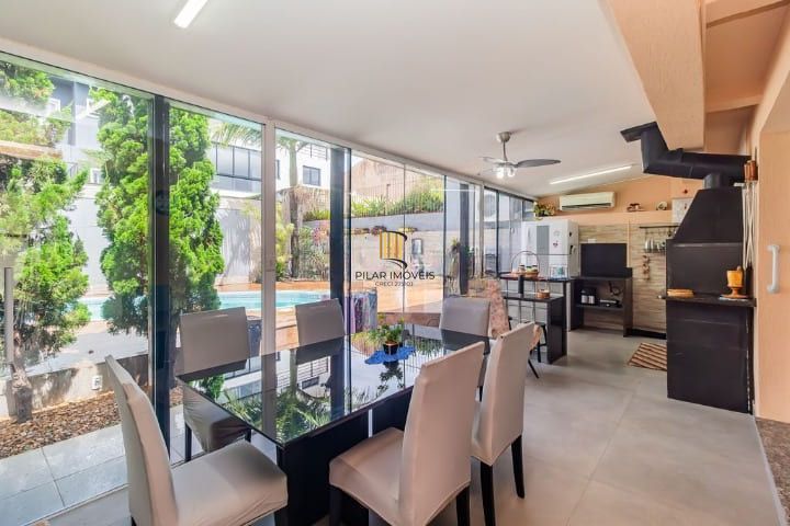 Casa de Condomínio 3 dormitórios no bairro Mário Quintana