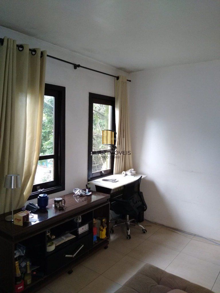 Casa para Venda - 265m², 5 dormitórios, sendo 2 suites, Floresta