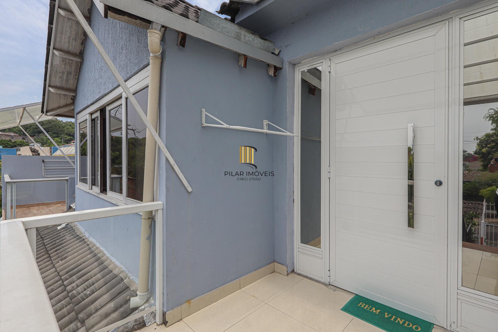 Casa semi mobiliada, 4 dormitórios no Bairro Jardim Sabará