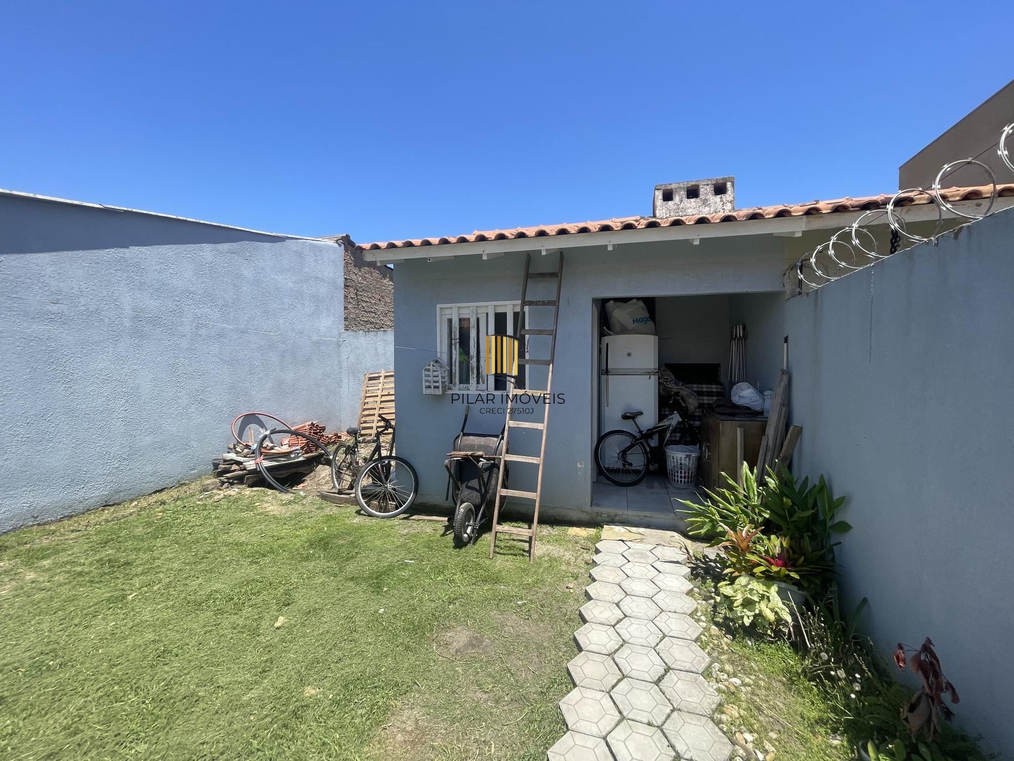 Casa 2 dormitórios no bairro Centro
