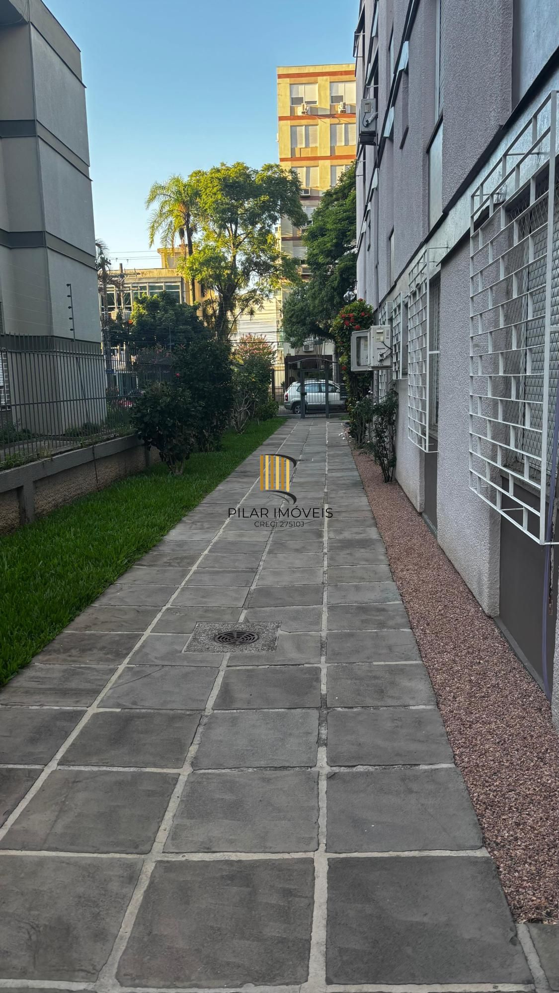 Apartamento desocupado, localizado no 4º andar, com 2 quartos - Pilar Imóveis