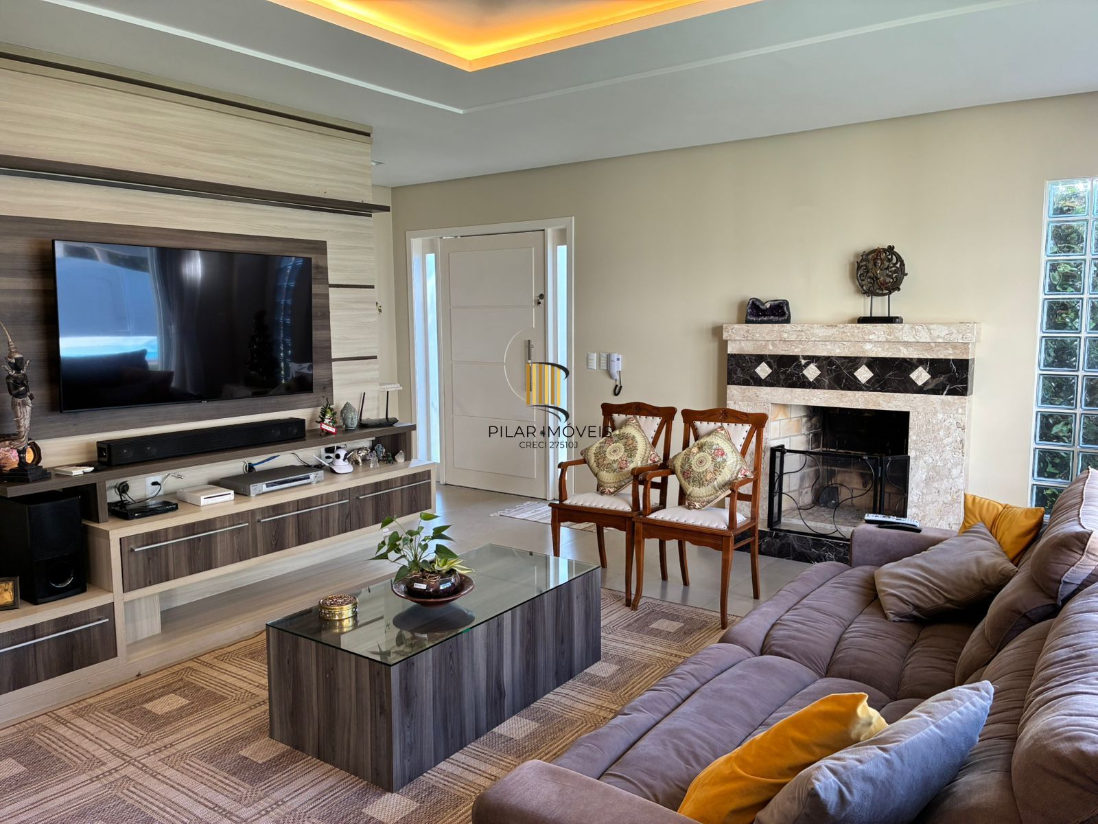 casa 4 dormitórios. 1 suite e demais peças