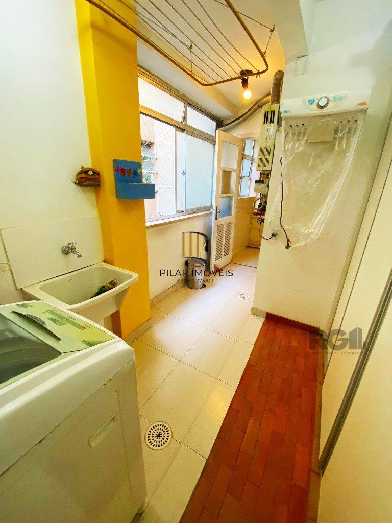 Apartamento de 03 dormitórios no bairro Santa Cecilia em Porto Alegre